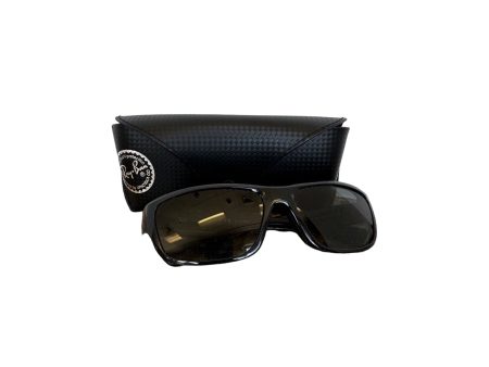 Sunglasses Designer By Ray Ban For Sale