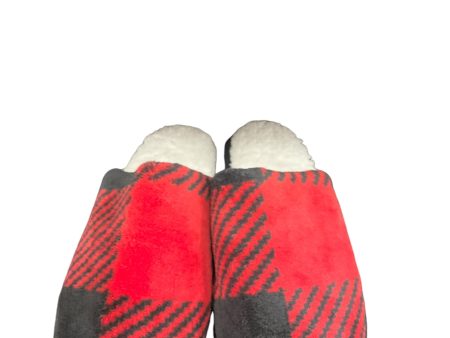 Slippers By Vera Bradley O In Red Black, Size: 7 on Sale