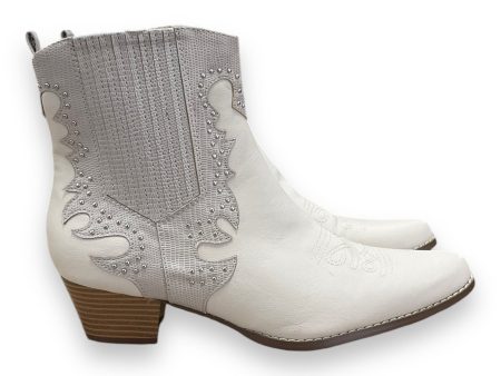 Boots Western By Comfort Casual In Cream, Size: 11 Sale