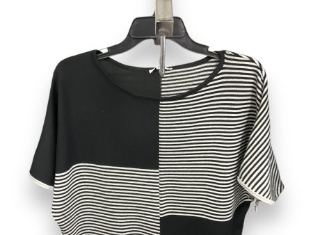 Top Short Sleeve By Vila Milano In Black & Grey, Size: M on Sale